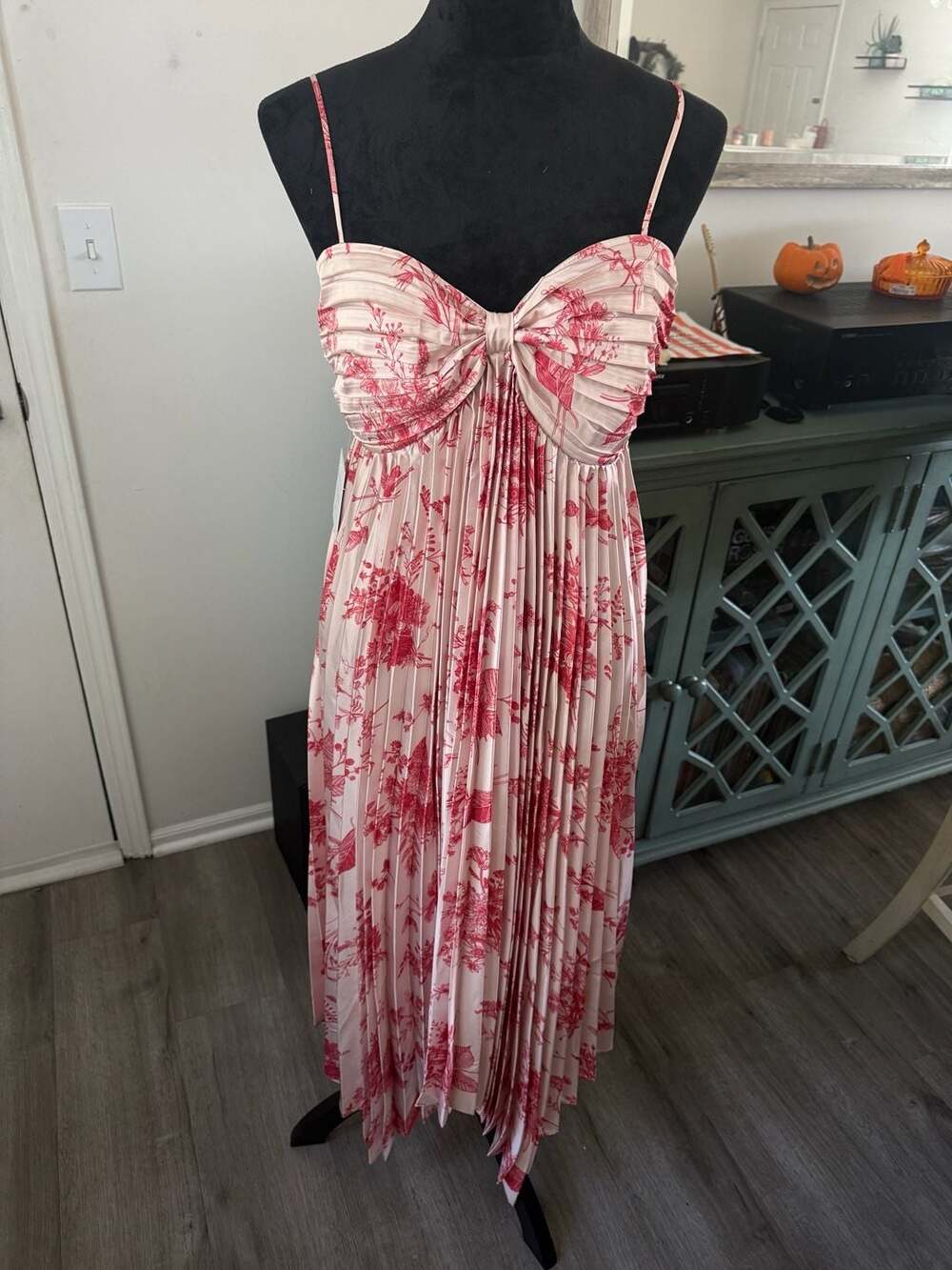 Petal & Pup Vikki Dress Size US 10 Red Floral Midi Dress